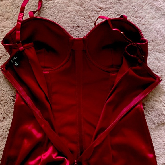 Entry Silk Red Dress - Picture 5 of 6